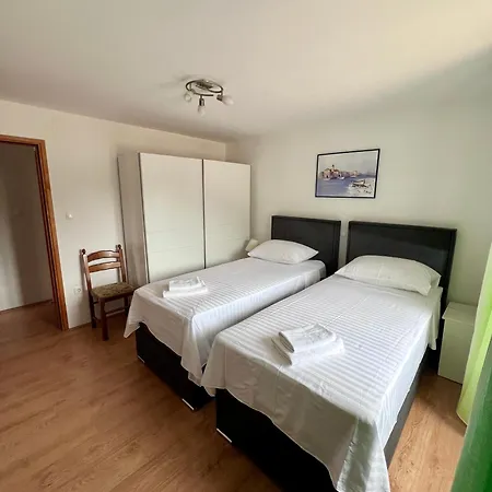 Tudor Nikola Apartman