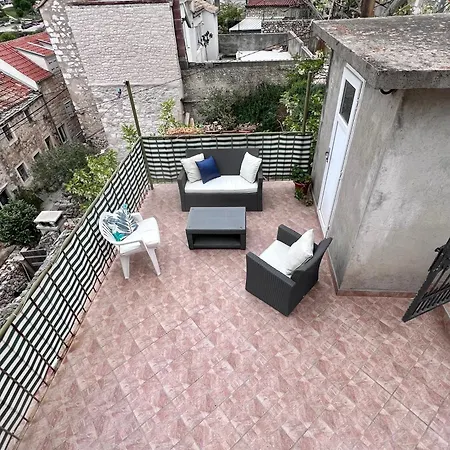 Apartman Tudor Nikola *