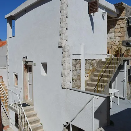 Apartamento Tudor Nikola *